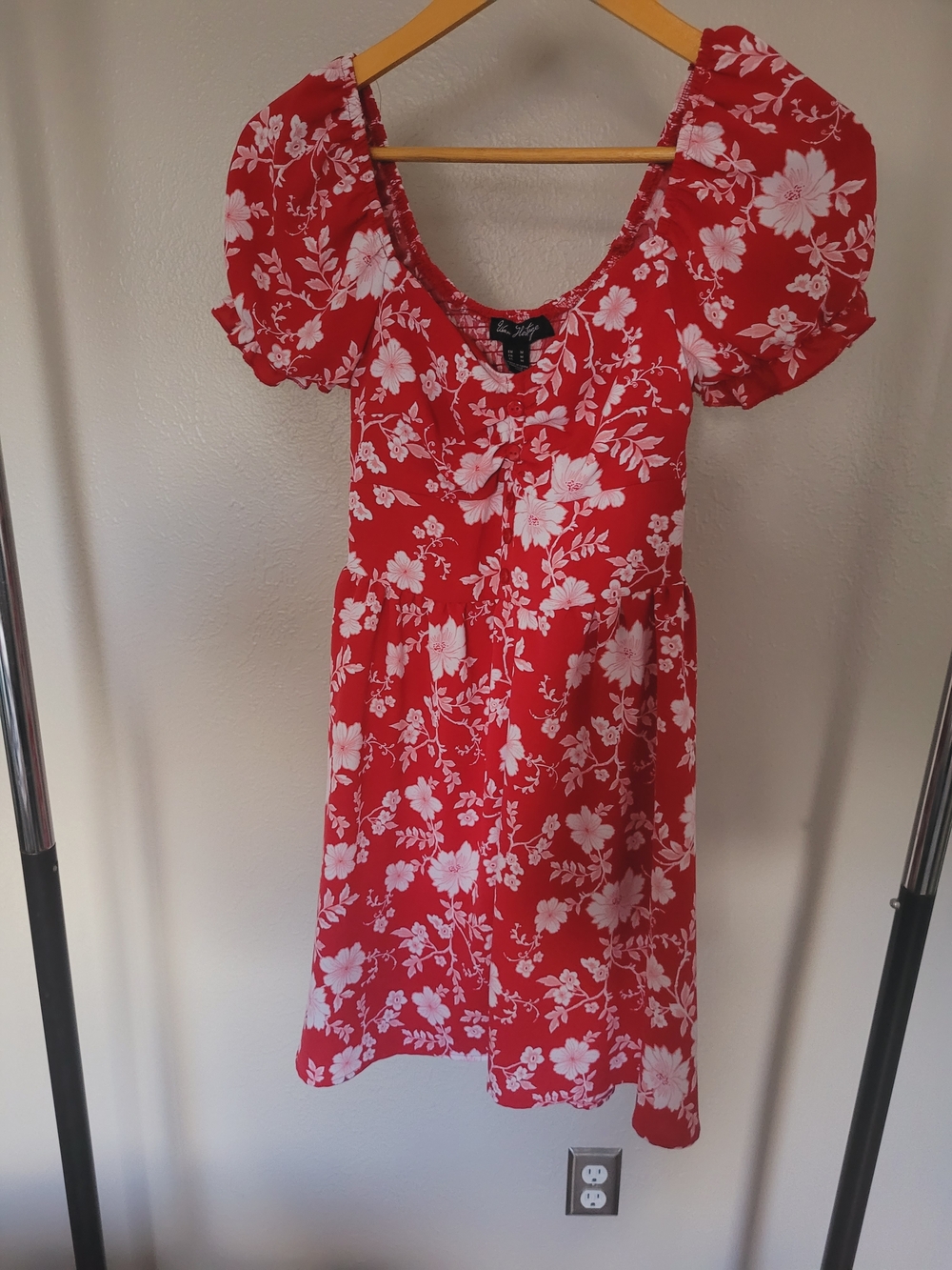 Urban Heritage Red and White Floral Button-Front Dress